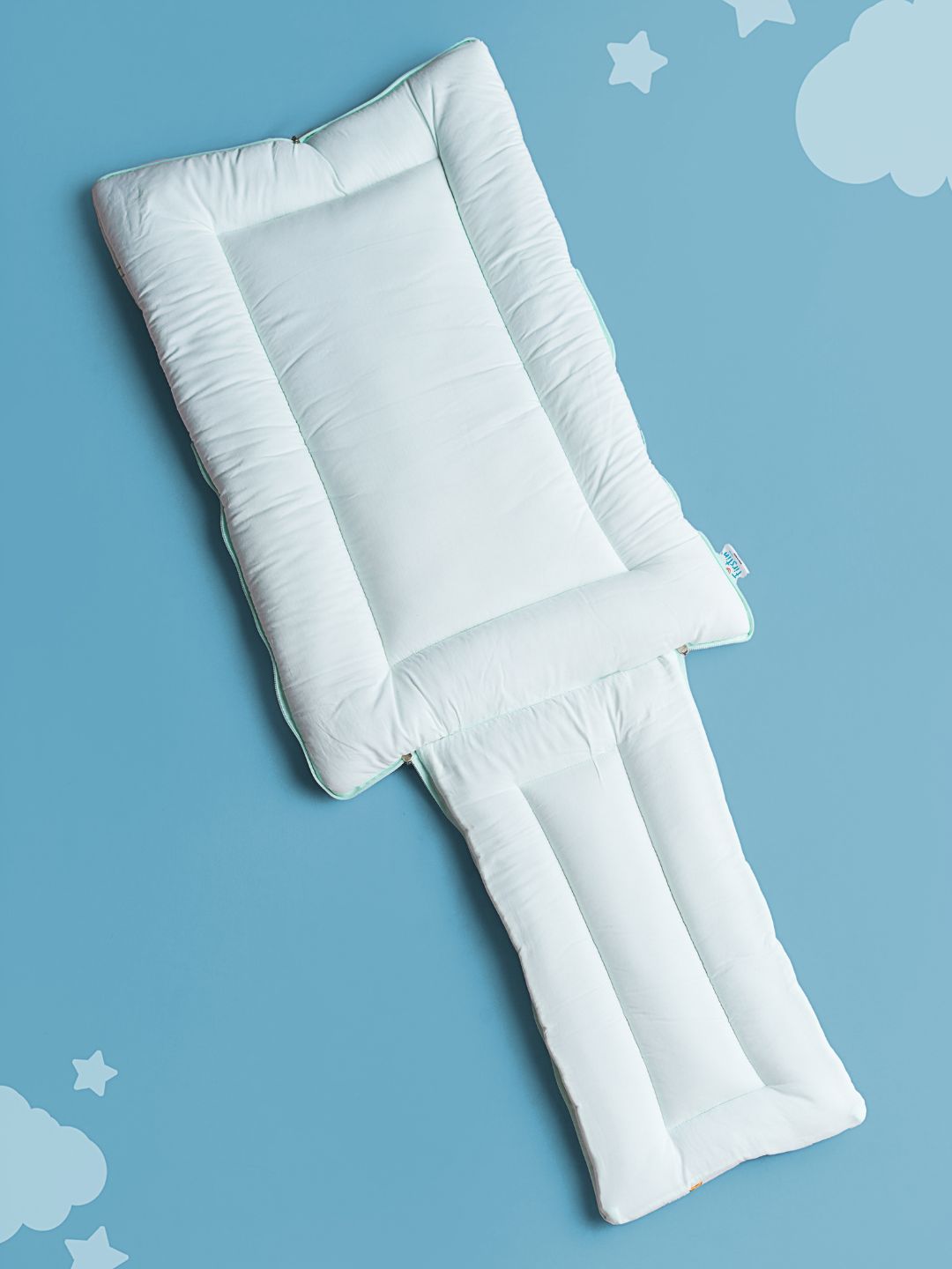 FIRSTIN Frost Joyous Giraffe Muslin Baby Carrier Nest